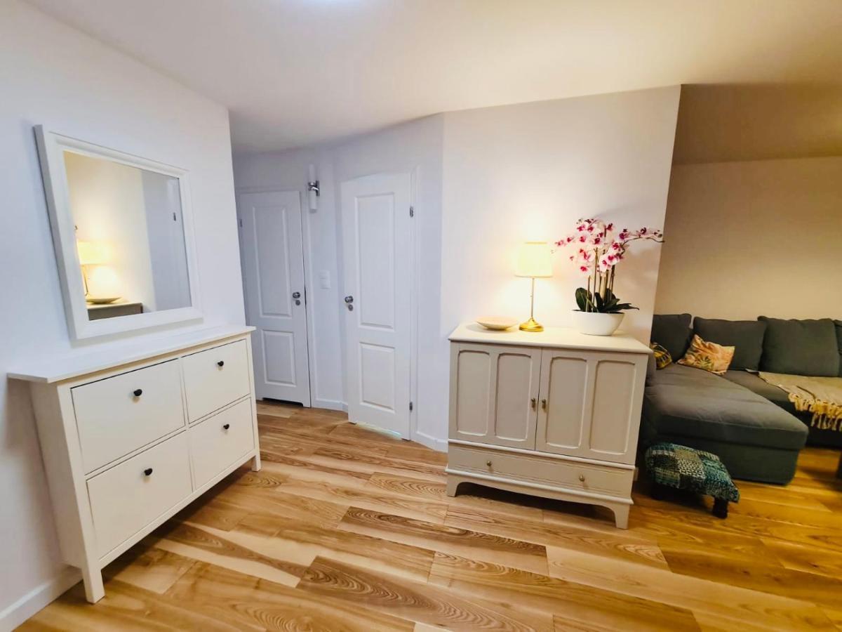 Mountain View 2-Double Bedroom Apartment Jelenia Gora Bagian luar foto