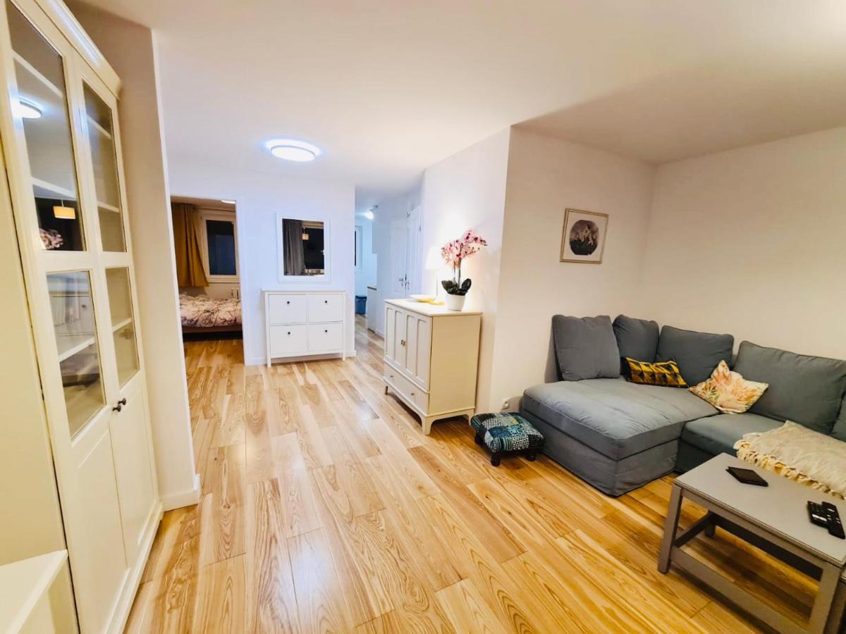Mountain View 2-Double Bedroom Apartment Jelenia Gora Bagian luar foto
